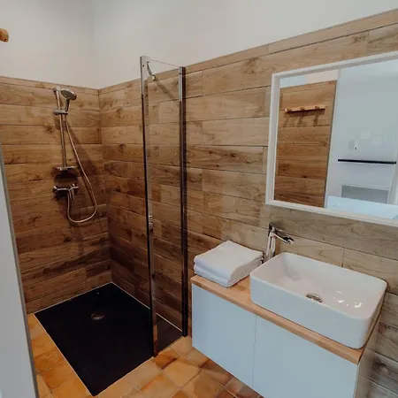 Mas Des Trois Citernes Holiday home Saint-Jean-de-Maruejols-et-Avejan